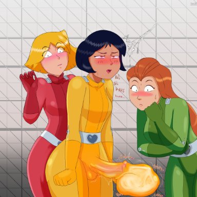 totally spies, alex (totally spies), clover (totally spies), sam (totally spies), souley69, 1futa, 2girls, ?, ass, balls, big ass, big penis, black hair, blonde hair, bodysuit